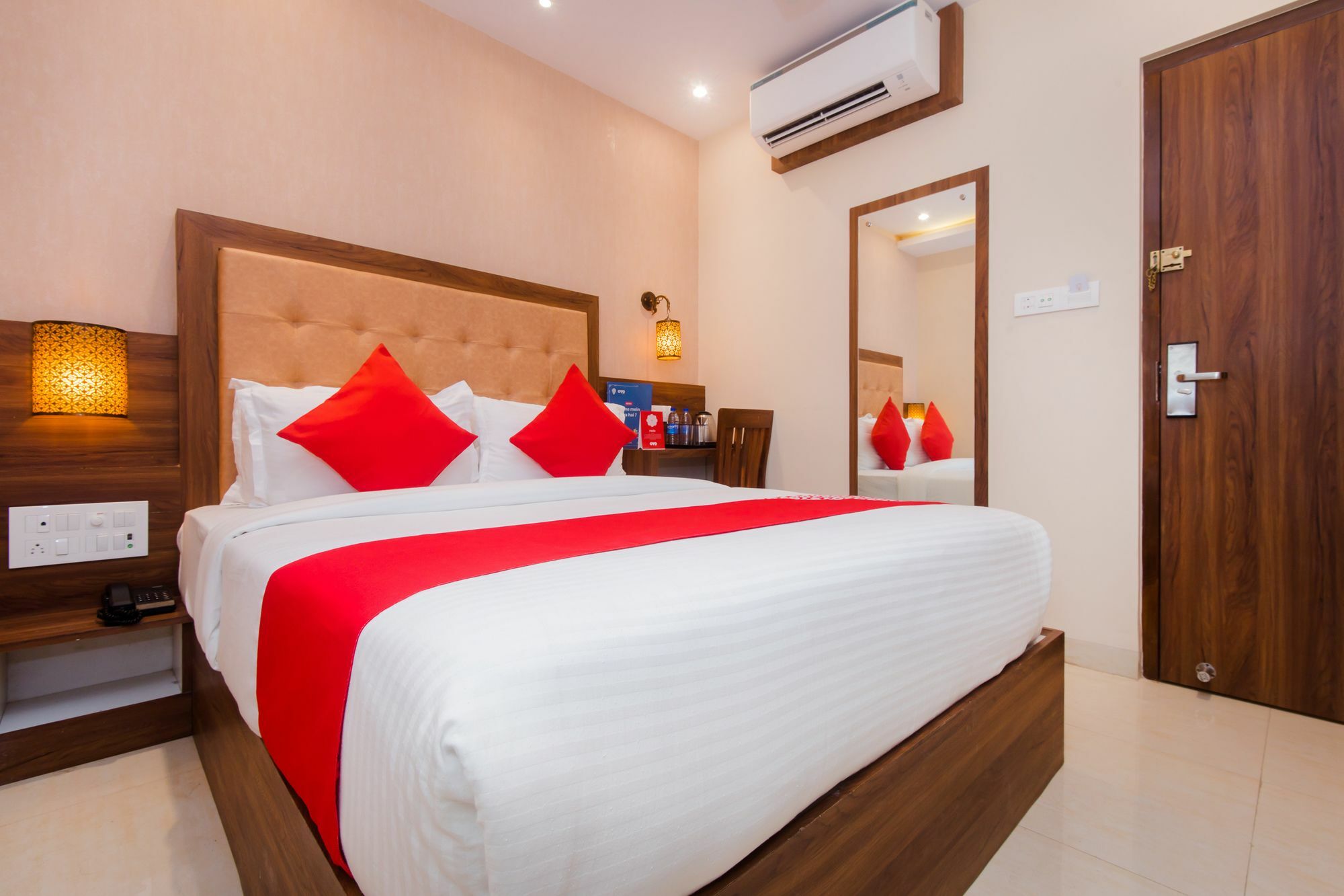Hotel Oyo 18981 Amber Palace 3*
